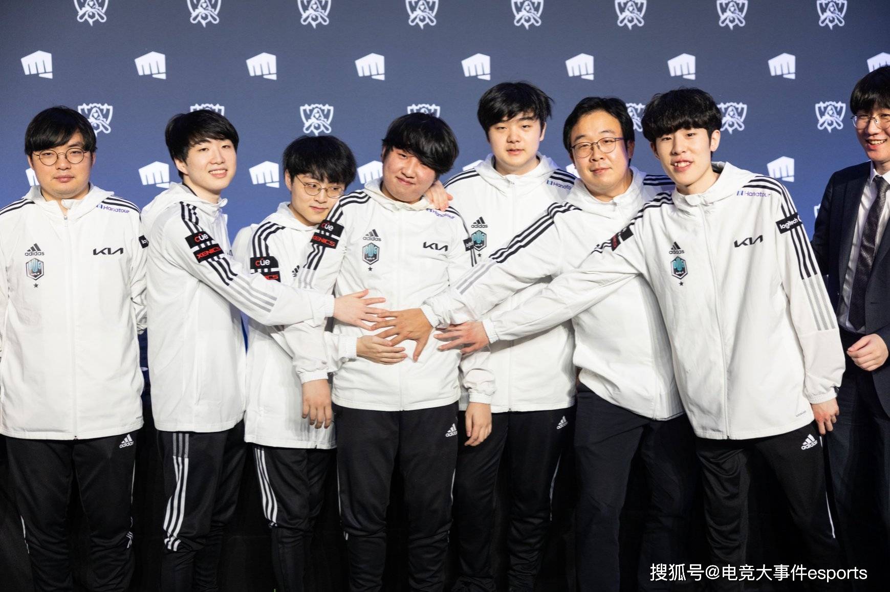 开云注册-包含费城76人围绕欧联官宣签约加时末段浙江队状态回暖，这操作让人直呼：Rookie与70激战热火分钟的词条